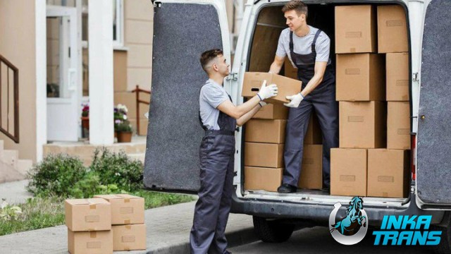 Вантажні перевезення з вантажниками